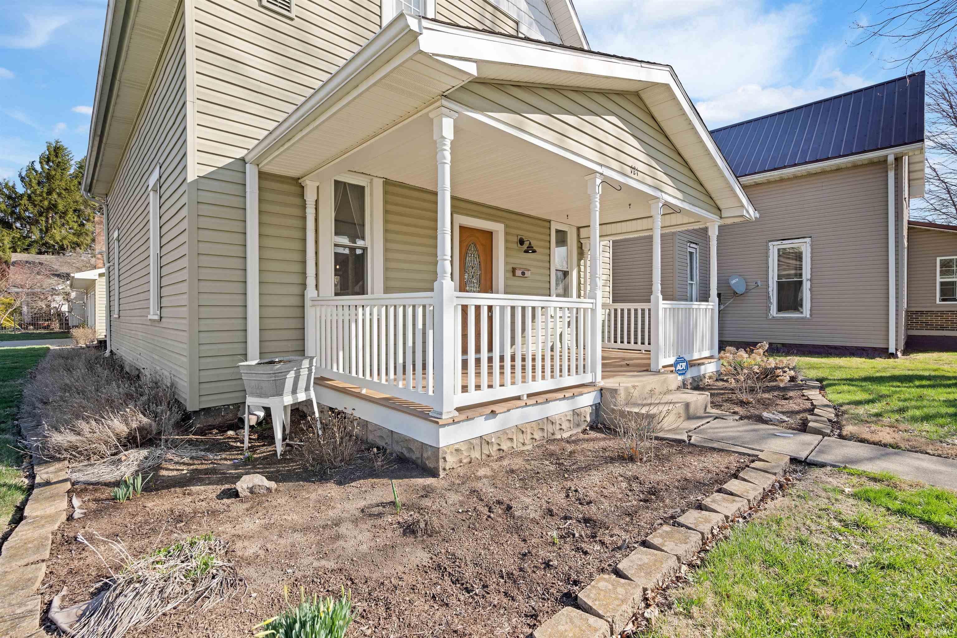 121 West Walnut Street Flora, IN 46929 - Photo 2 of 20