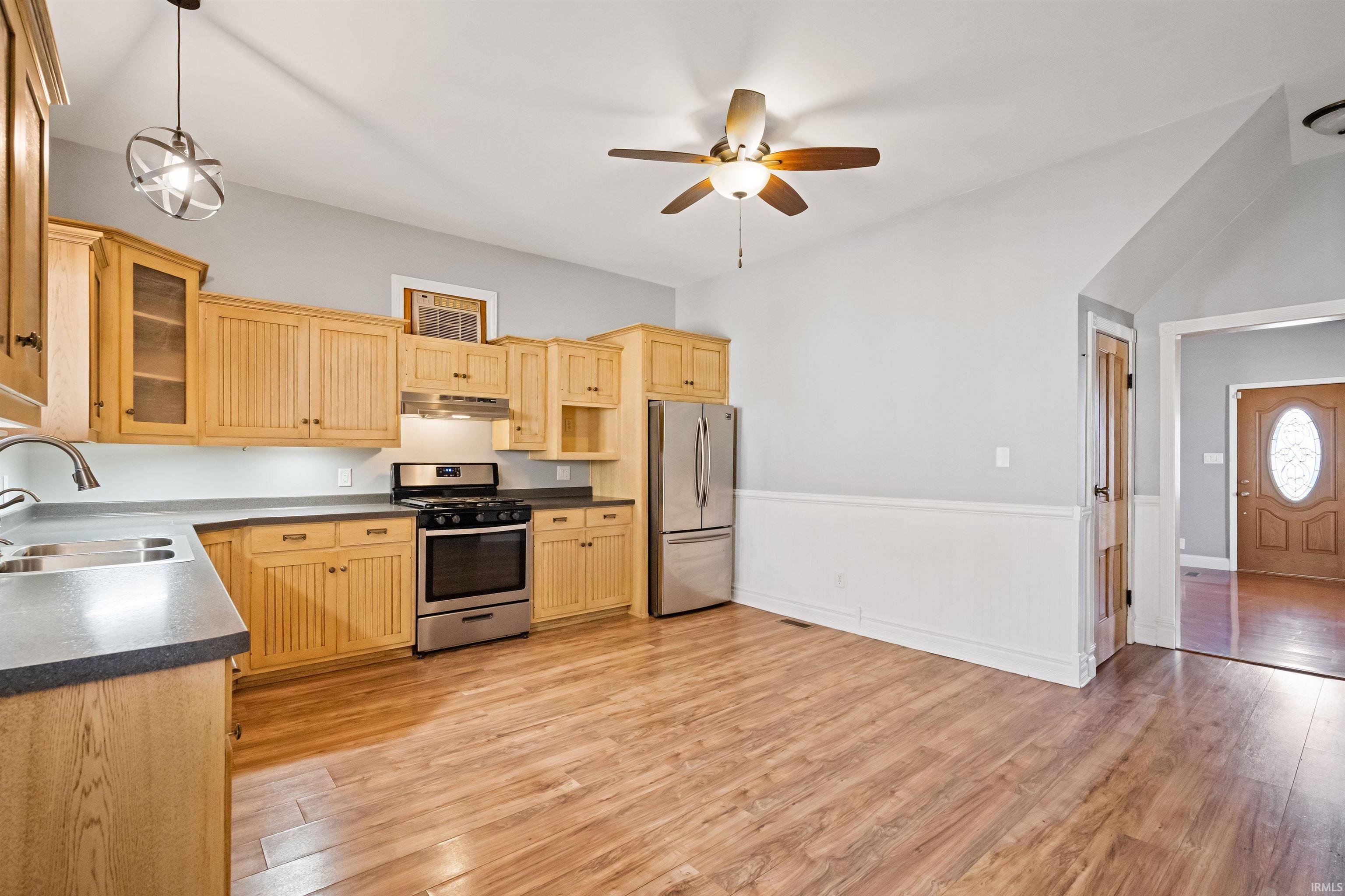 121 West Walnut Street Flora, IN 46929 - Photo 8 of 20