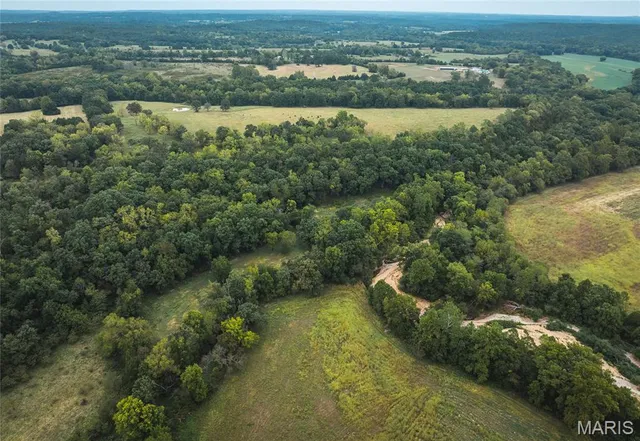 $850,000 | 25675 Highway N Lebanon Mo 65536, Lebanon, MO 65536