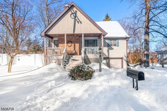 $585,000 | 18 Sagamore Trail, Sparta, NJ 07871