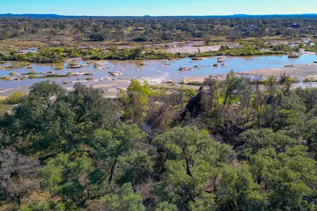a aerial view of house with outdoor space