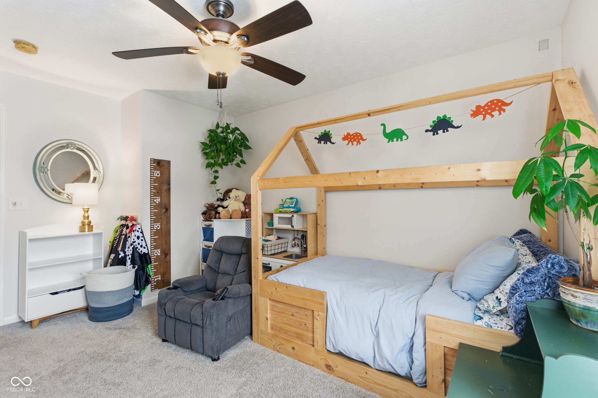 2013 Sotheby Lane Indianapolis, IN 46239 - Photo 18 of 35