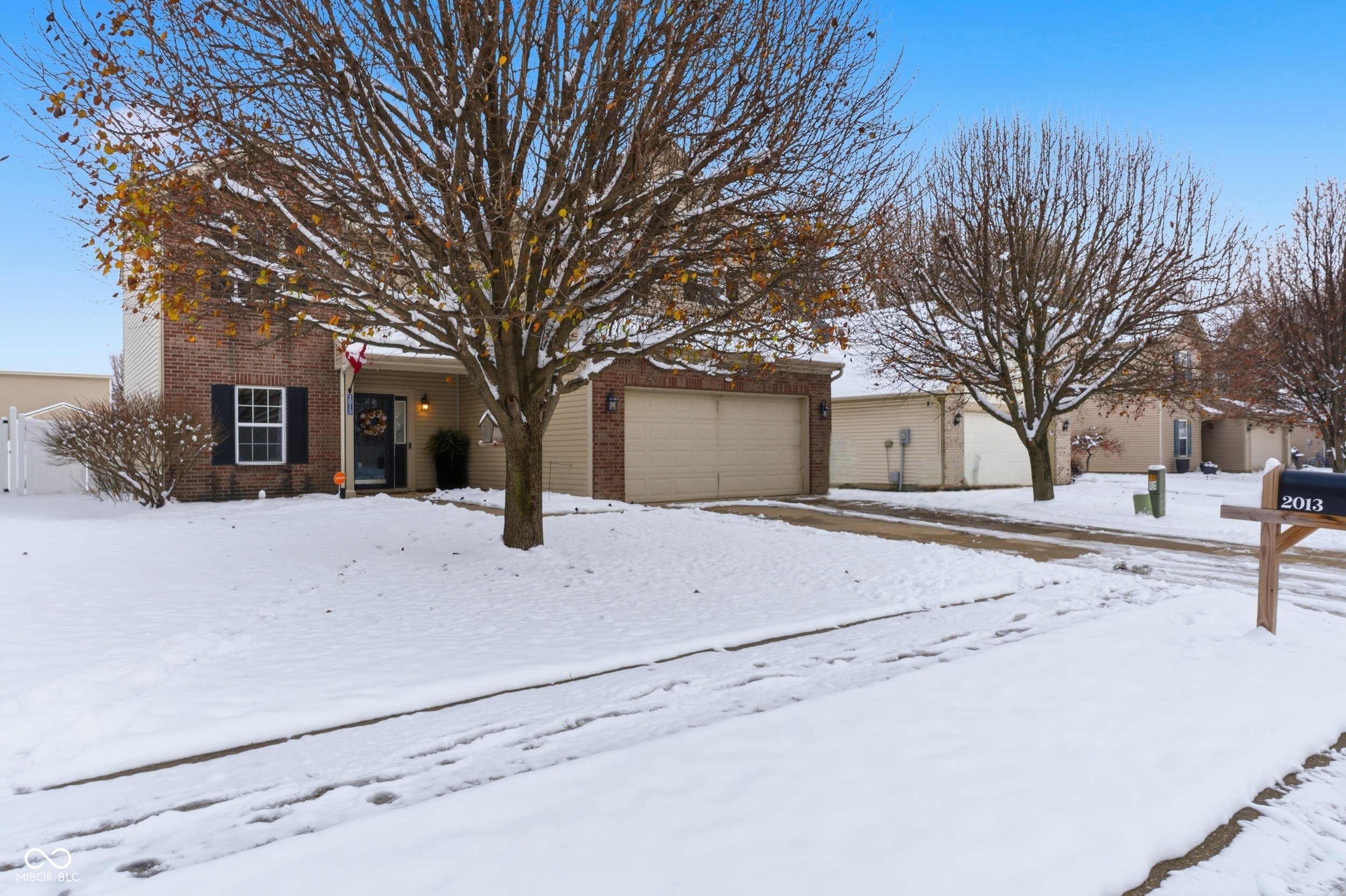 2013 Sotheby Lane Indianapolis, IN 46239 - Photo 3 of 35