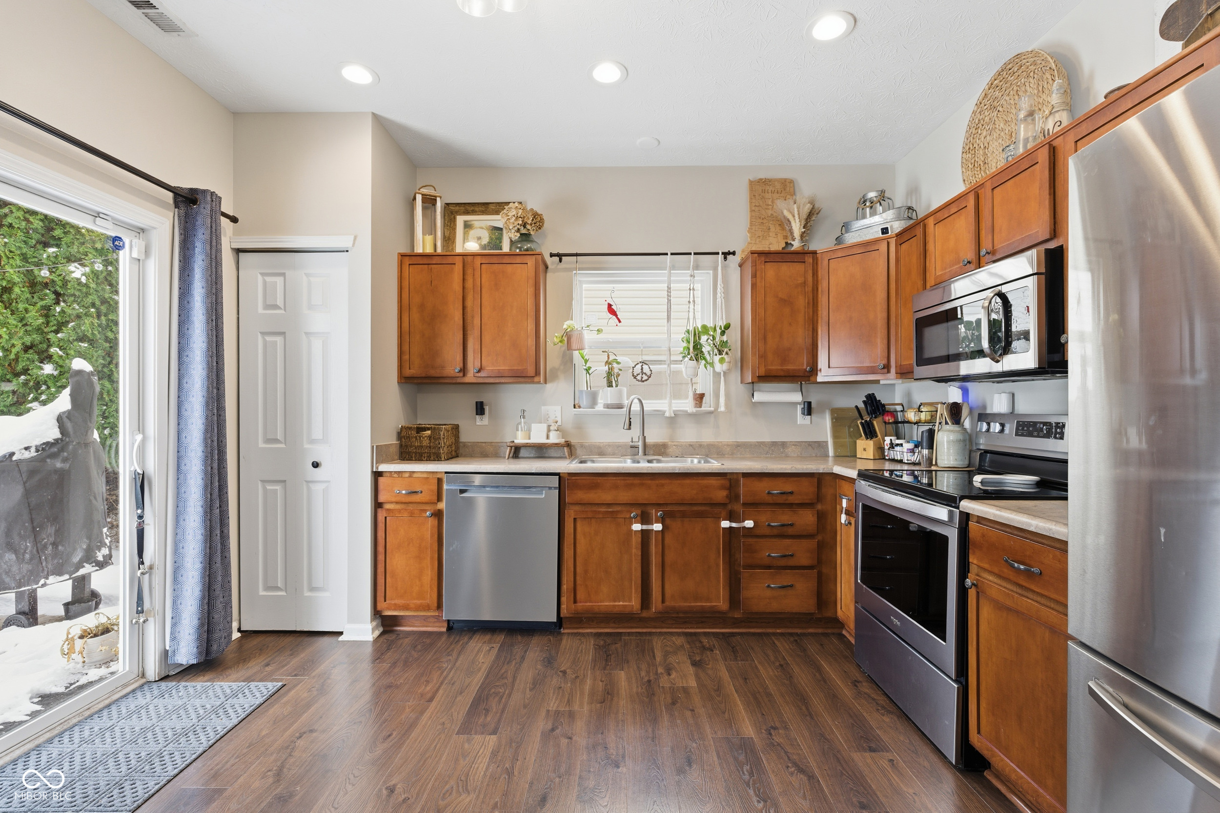 2013 Sotheby Lane Indianapolis, IN 46239 - Photo 5 of 35