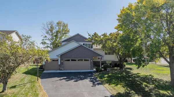 $399,900 | 4010 Hampton Court, Monticello, MN 55362