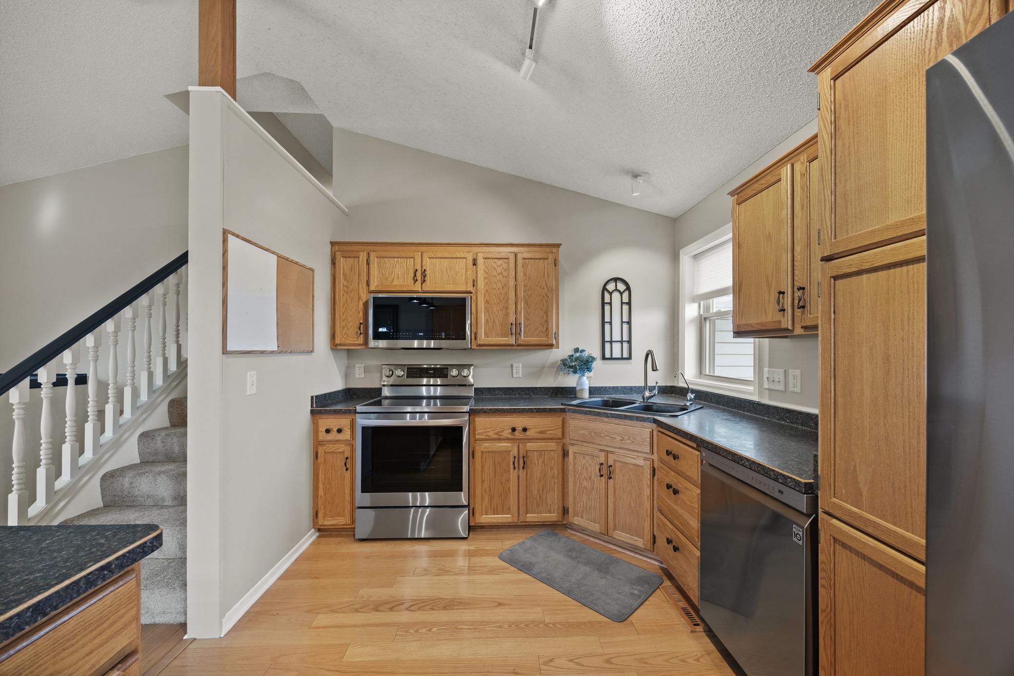 4010 Hampton Court Monticello, MN 55362 - Photo 11 of 57