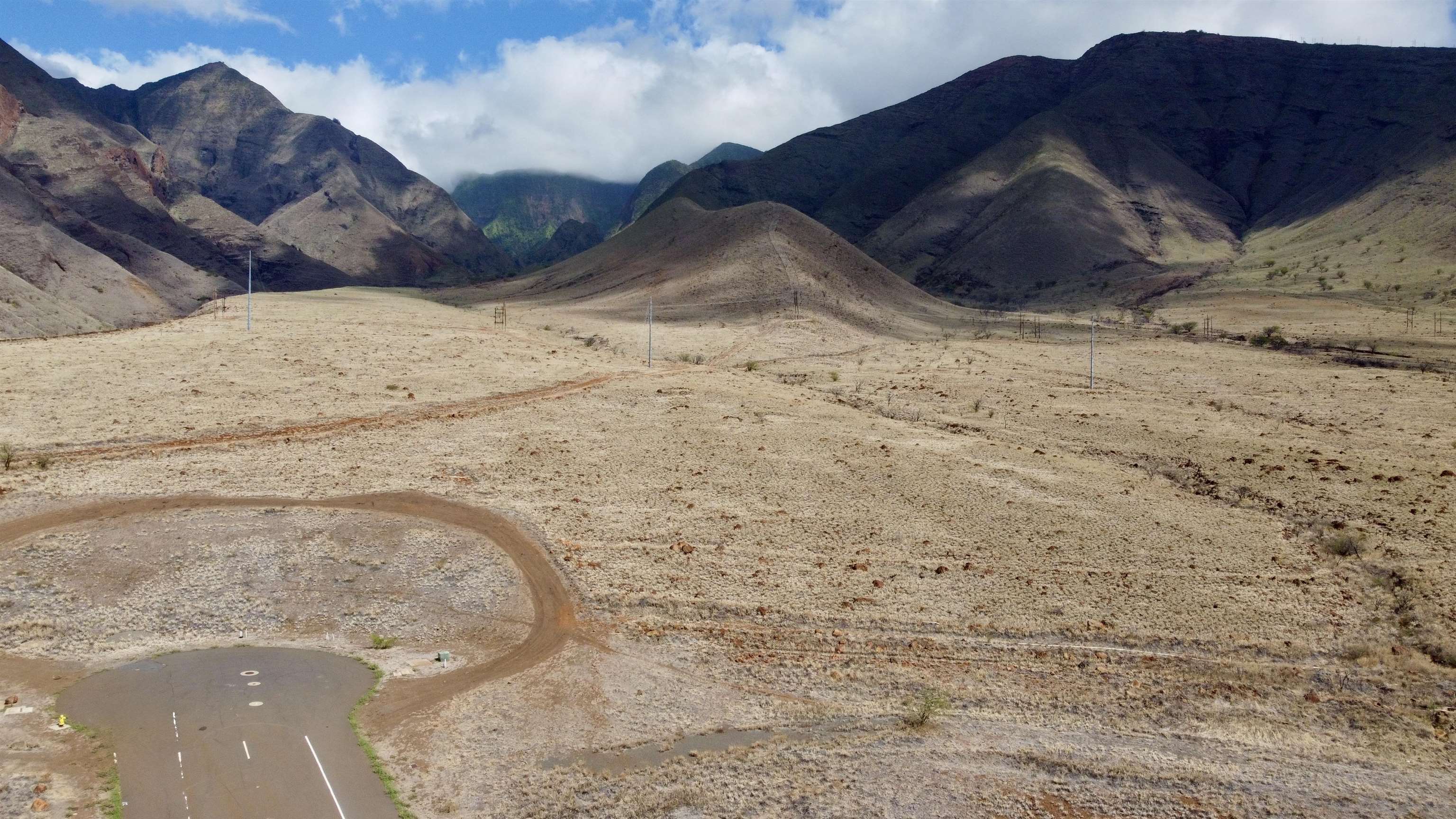 Pohaku Aeko Street, Unit 31A Lahaina, HI 96761 - Photo 2 of 14 a view of lot of snow