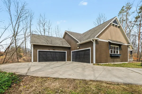 $529,900 | 13225 Ducheny Drive, Gowen, MI 49326