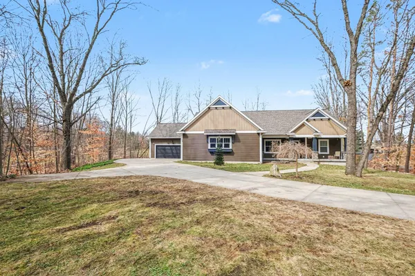 $529,900 | 13225 Ducheny Drive, Gowen, MI 49326