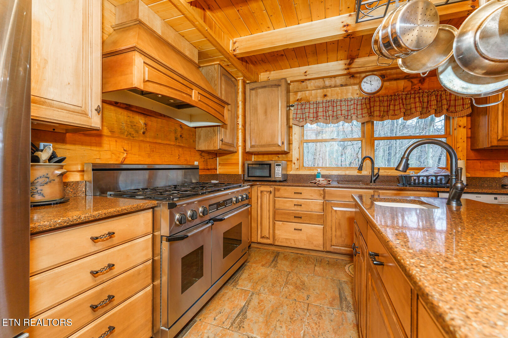 3044 Redtail Road Sevierville, TN 37862 - Photo 6 of 33 _DSC4073-Edit