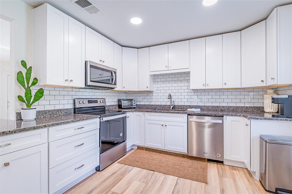 1344 Springdale Street Clearwater, FL 33755 - Photo 13 of 28 Gallery Image 13
