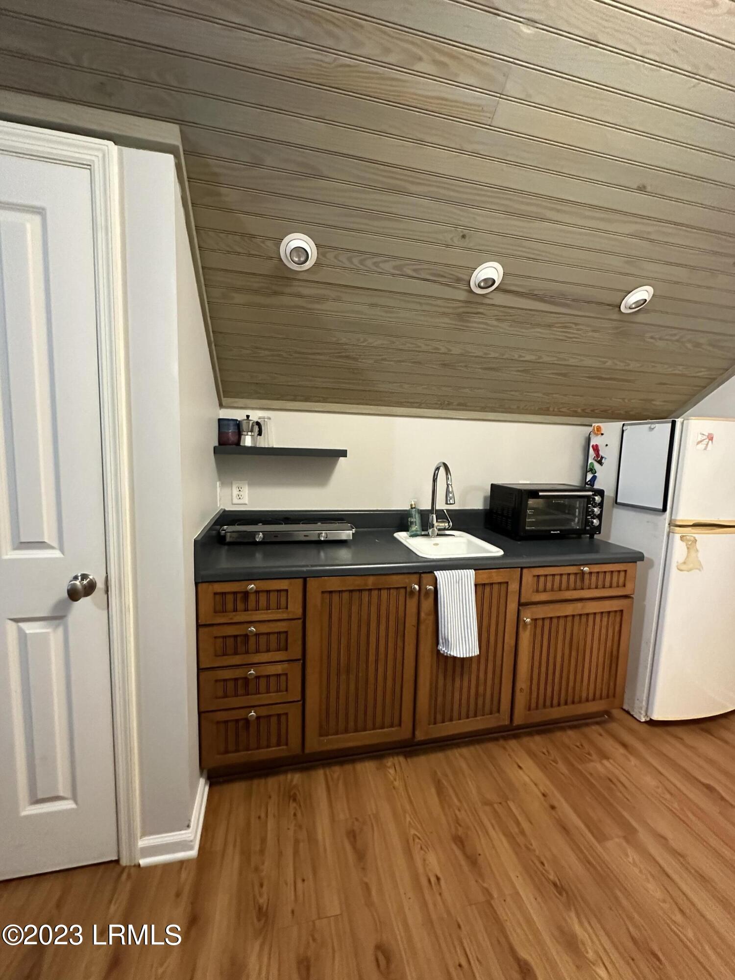 33 Winding Way Beaufort, SC 29907 - Photo 10 of 20 FFB70037-608B-41B3-802C-BF632484A127