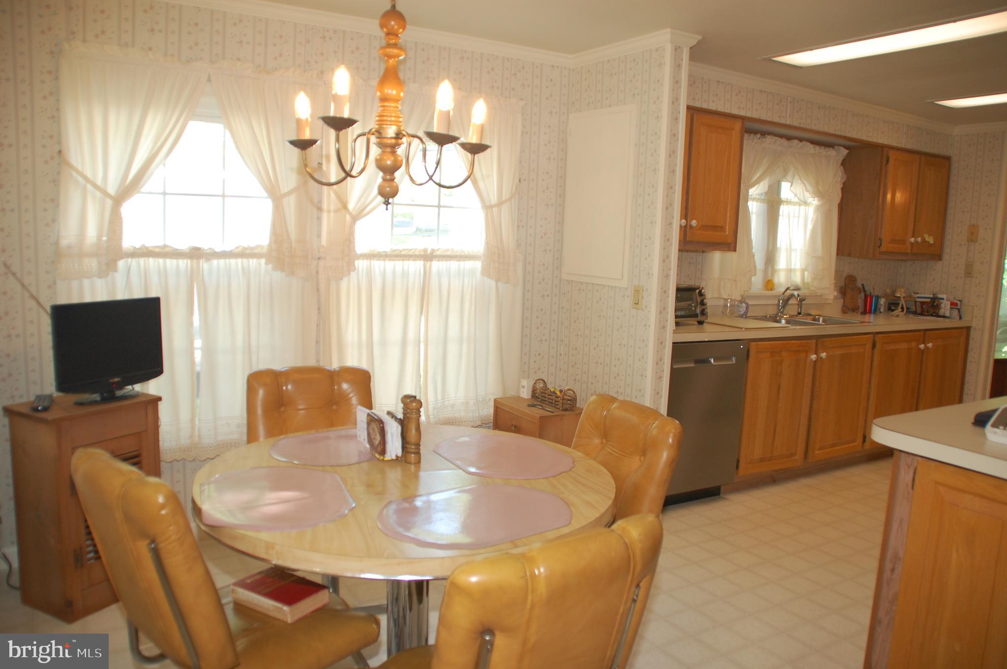 11 Sutton Place Souderton, PA 18964 - Photo 15 of 48 Breakfast Room