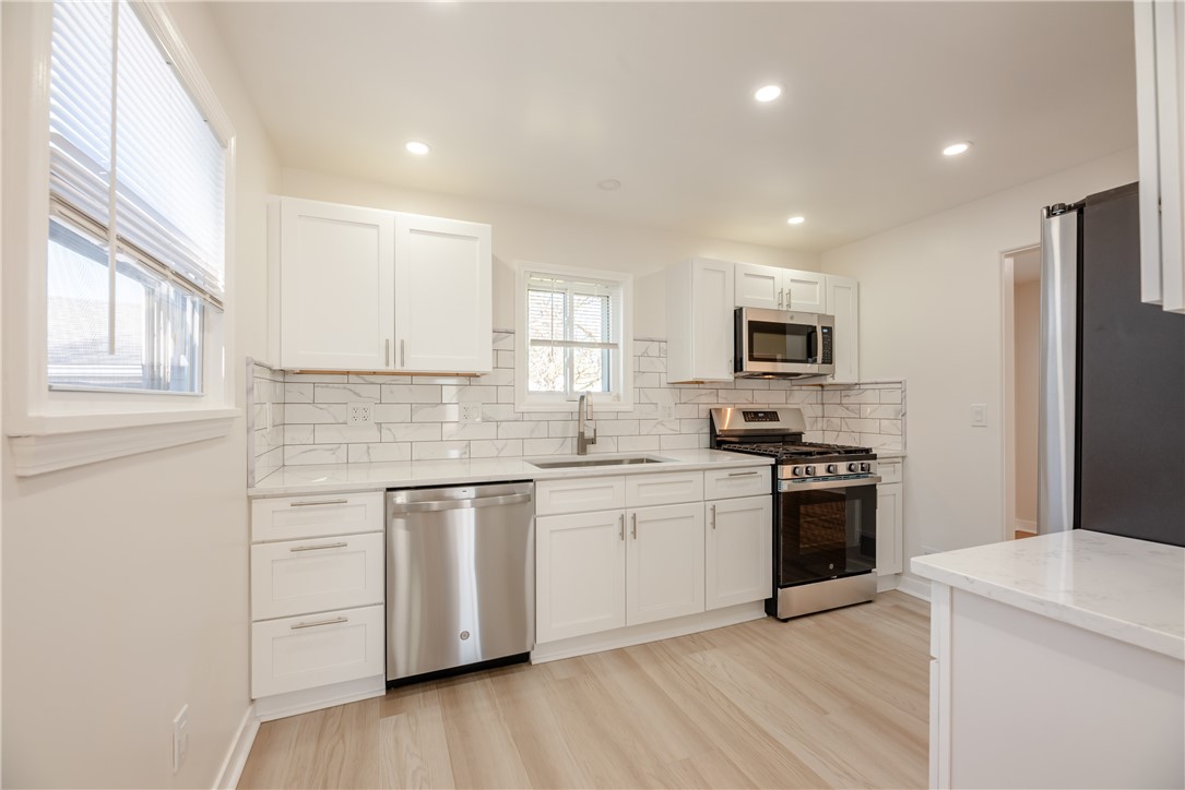 767 Carter Street Rochester, NY 14621 - Photo 10 of 33