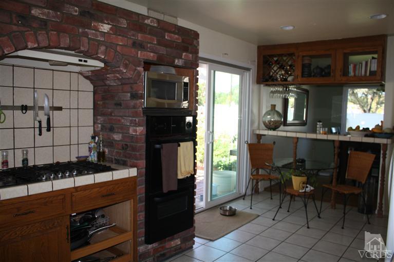 760 Talbert Avenue Simi Valley, CA 93065 - Photo 4 of 12 a view of a dining room with furniture