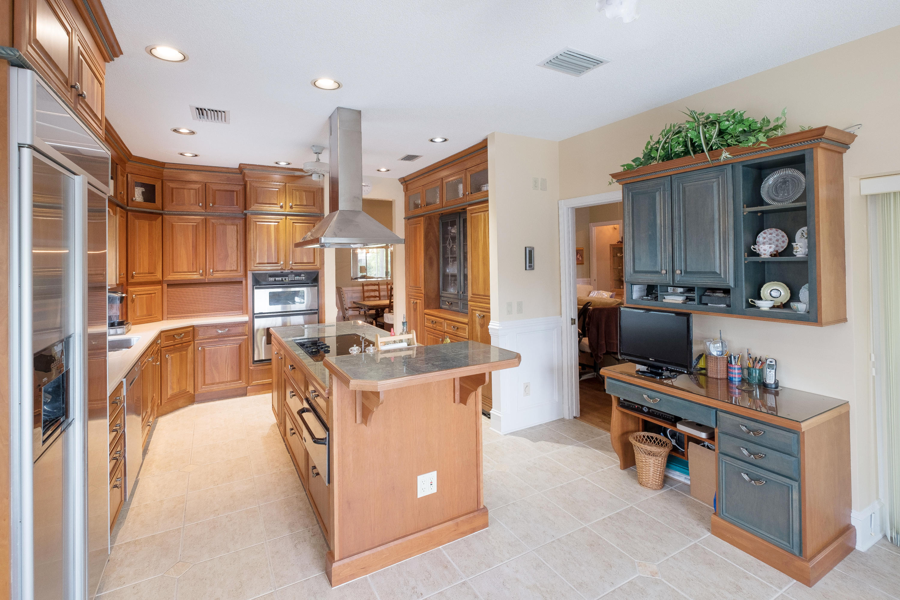 1269 Southwest Dyer Point Road Palm City, FL 34990 - Photo 11 of 35 1269 SW Dyer Point Rd-10