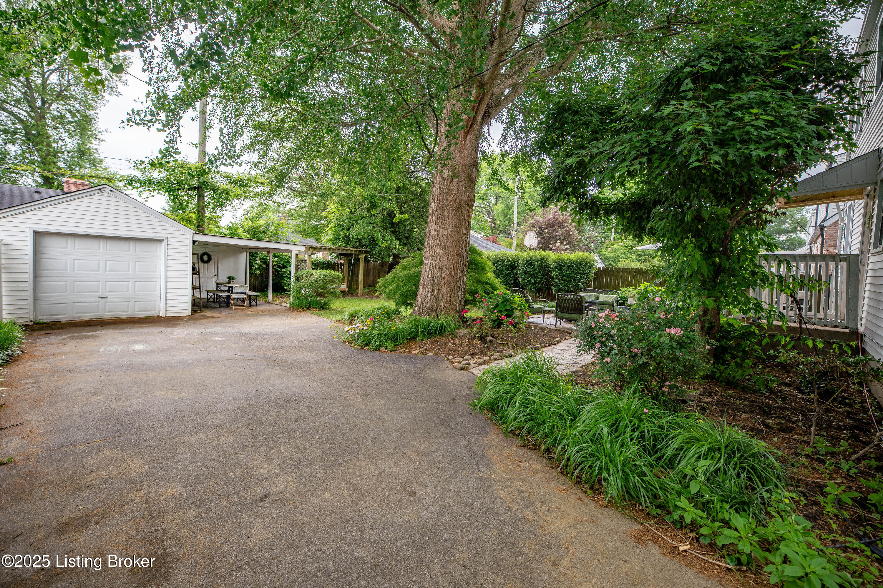 4016 Alton Road Louisville, KY 40207 - Photo 26 of 26 DSC00700-HDR