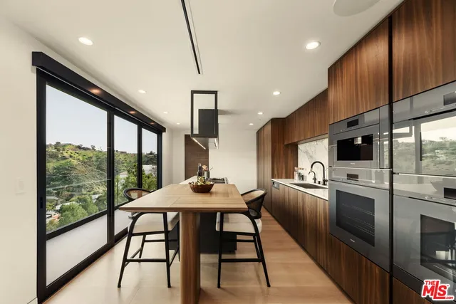 $18,500 | 2422 Apollo Drive, Los Angeles, CA 90046