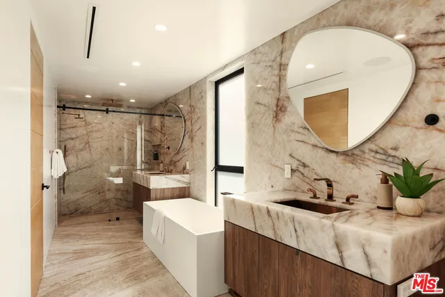 $18,500 | 2422 Apollo Drive, Los Angeles, CA 90046