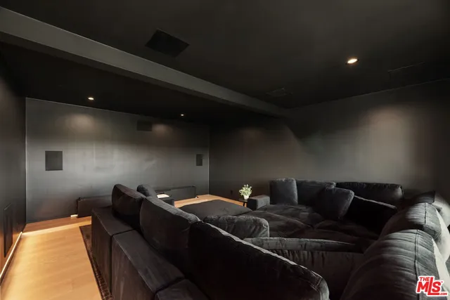 $18,500 | 2422 Apollo Drive, Los Angeles, CA 90046