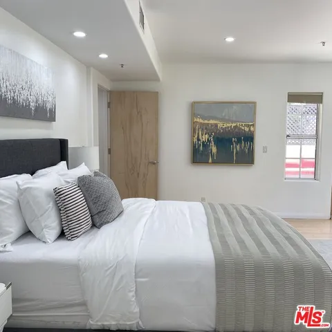 $7,999 | 2222 Neilson Way, Unit 101, Santa Monica, CA 90405