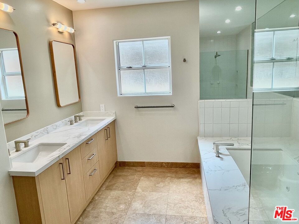 2222 Neilson Way, Unit 101 Santa Monica, CA 90405 - Photo 14 of 65