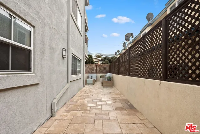 $7,999 | 2222 Neilson Way, Unit 101, Santa Monica, CA 90405