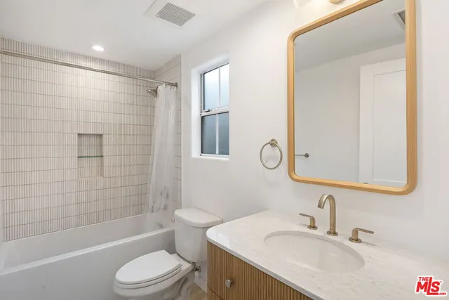 $7,999 | 2222 Neilson Way, Unit 101, Santa Monica, CA 90405