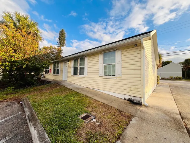 $2,450 | 5289 Stacy Street, Unit 1, West Palm Beach, FL 33417