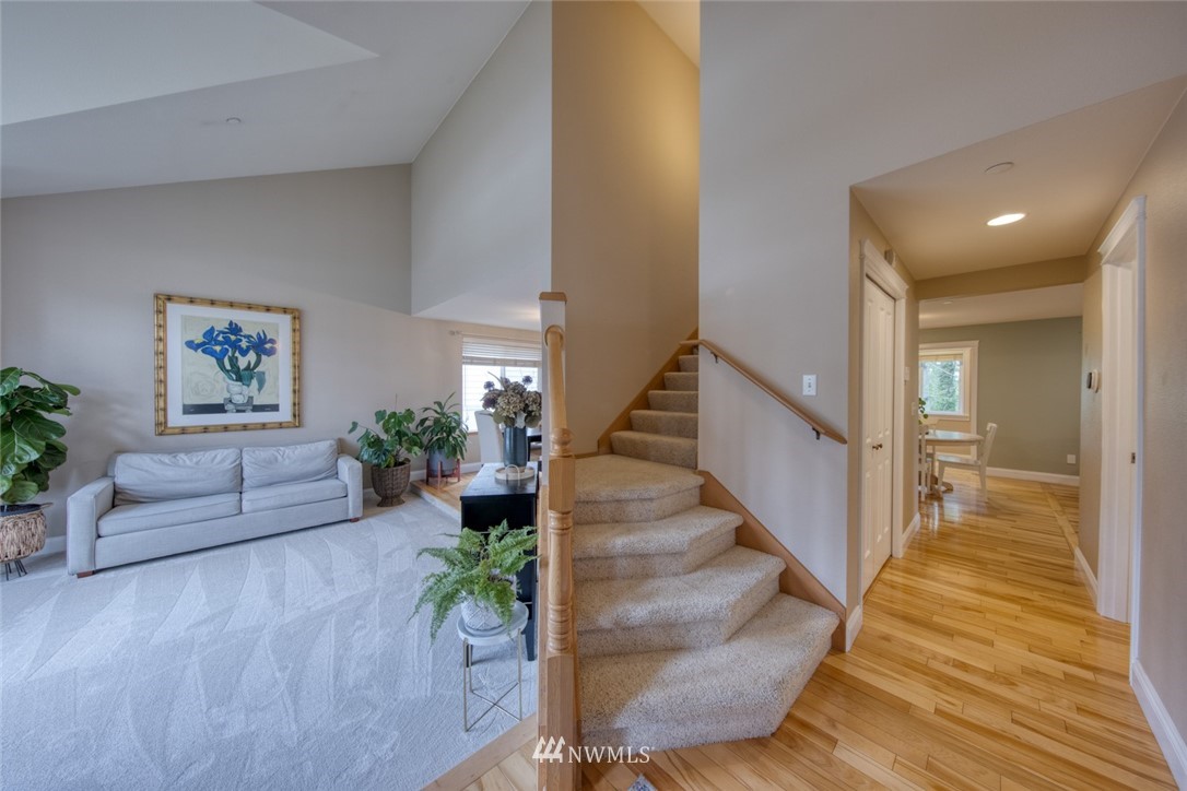 2219 Kennewick Place Northeast Renton, WA 98056 - Photo 4 of 31 Gallery Image 4