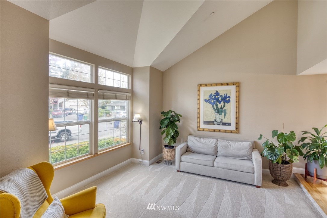 2219 Kennewick Place Northeast Renton, WA 98056 - Photo 5 of 31 Gallery Image 5