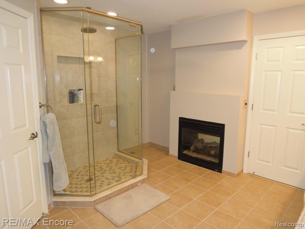 3822 Windingbrook Circle, Unit 8 Rochester Hills, MI 48309 - Photo 36 of 64