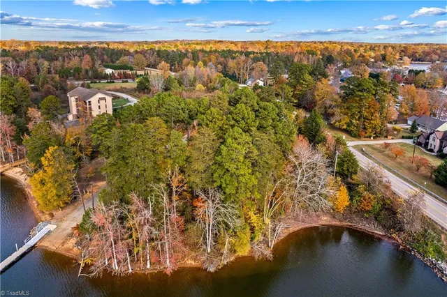 $299,900 | 2005 Sunset Pointe Drive, Salisbury, NC 28146