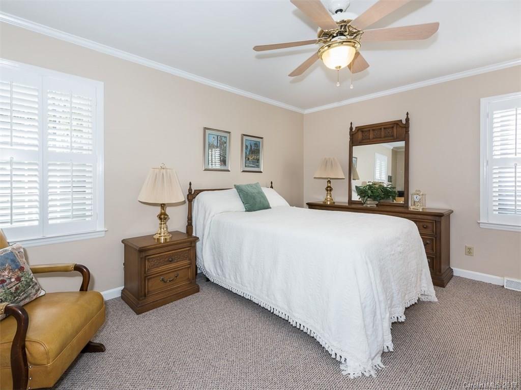 1001 Lansdowne Road Charlotte, NC 28270 - Photo 18 of 24