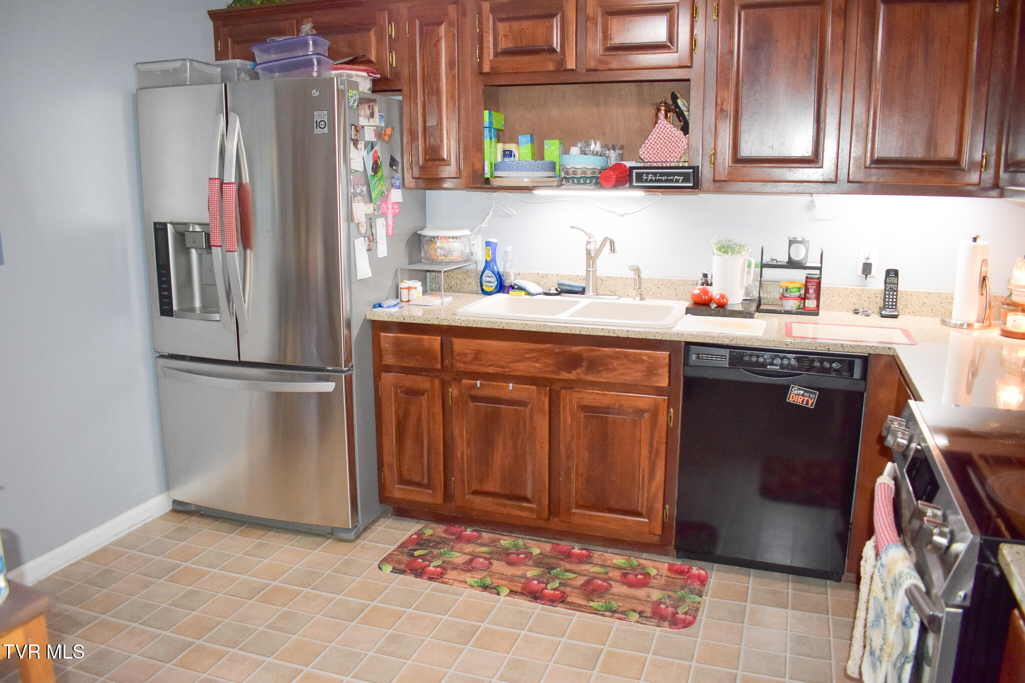 510 Colonial Road, Unit 3 Rogersville, TN 37857 - Photo 9 of 20 DSC_0511