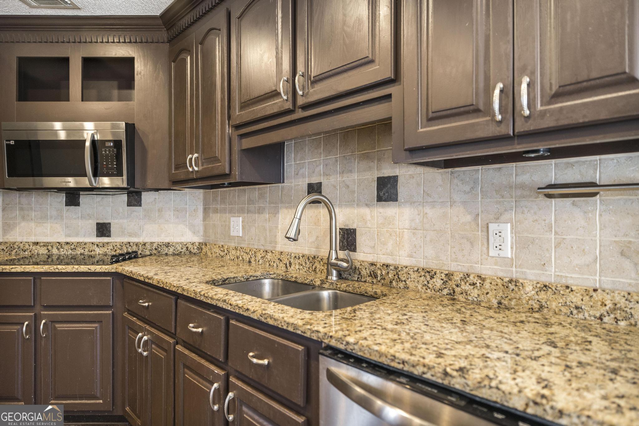 206 Rhett Court Warner Robins, GA 31088 - Photo 12 of 34