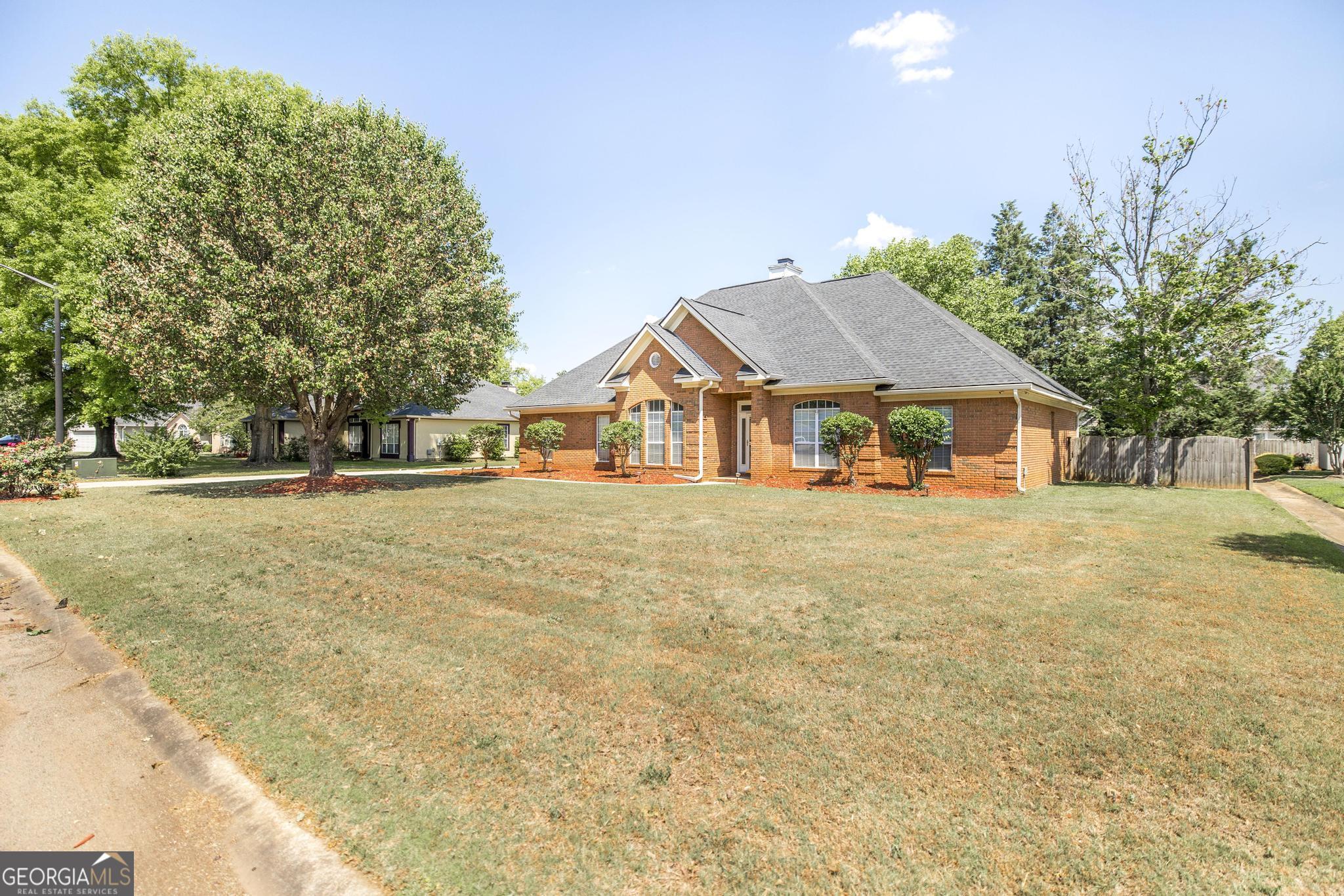 206 Rhett Court Warner Robins, GA 31088 - Photo 3 of 34