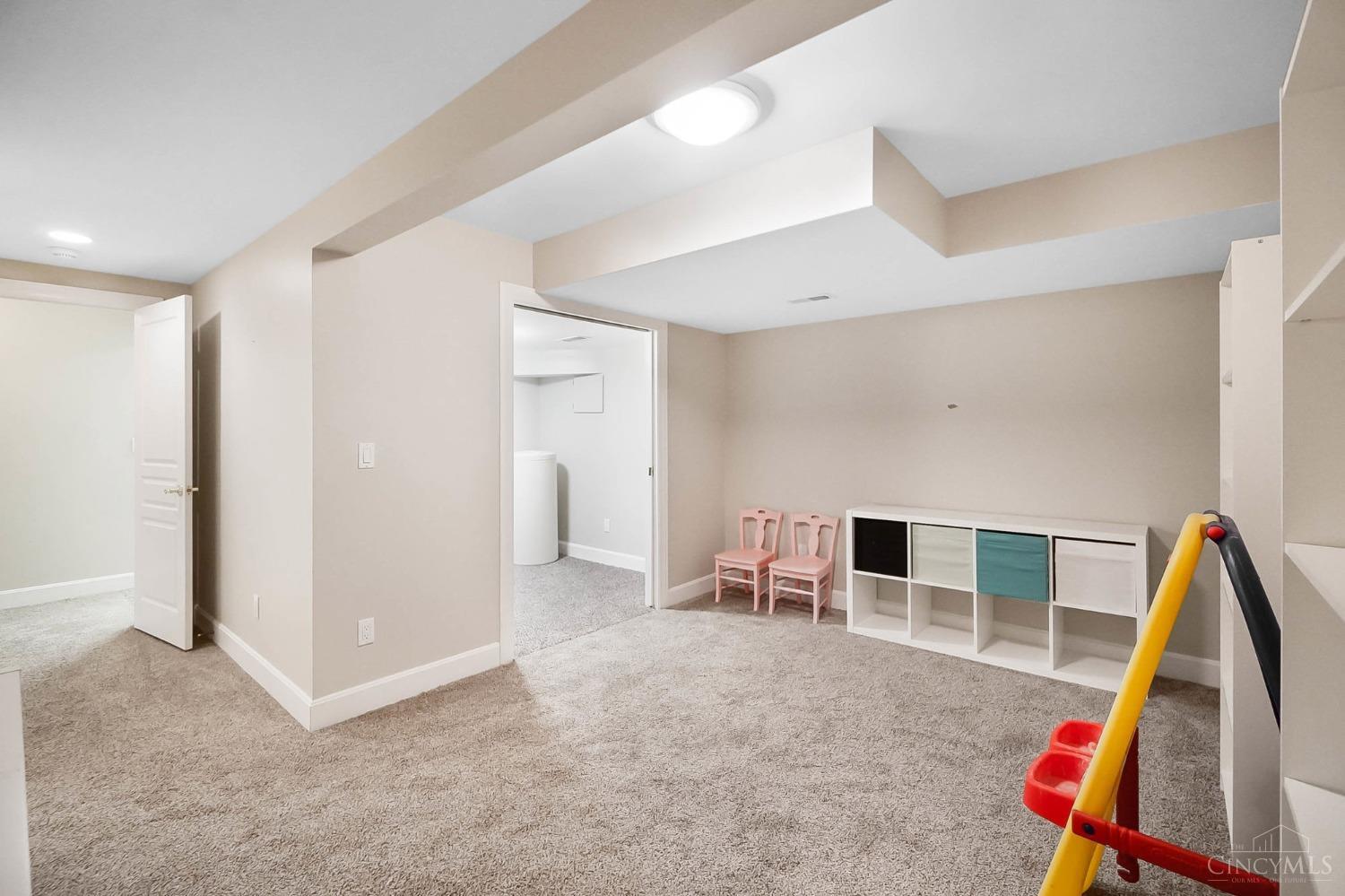 1023 Eversole Road Cincinnati, OH 45230 - Photo 75 of 92