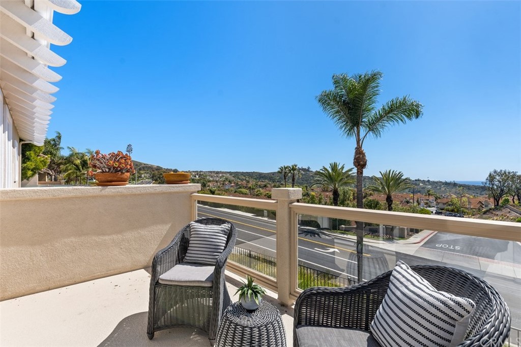 511 Avenida Ossa San Clemente, CA 92672 - Photo 20 of 49 a view of a balcony with mountain view