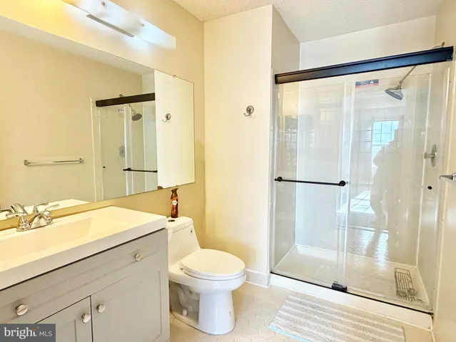 $2,150 | 82 Versailles Court, Hamilton, NJ 08619