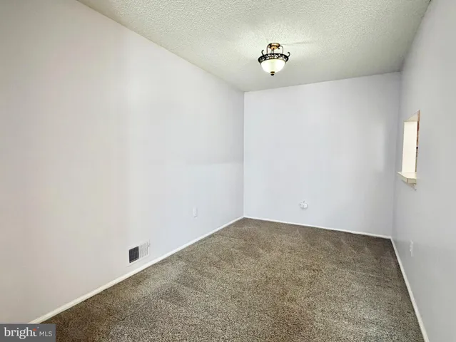 $2,150 | 82 Versailles Court, Hamilton, NJ 08619