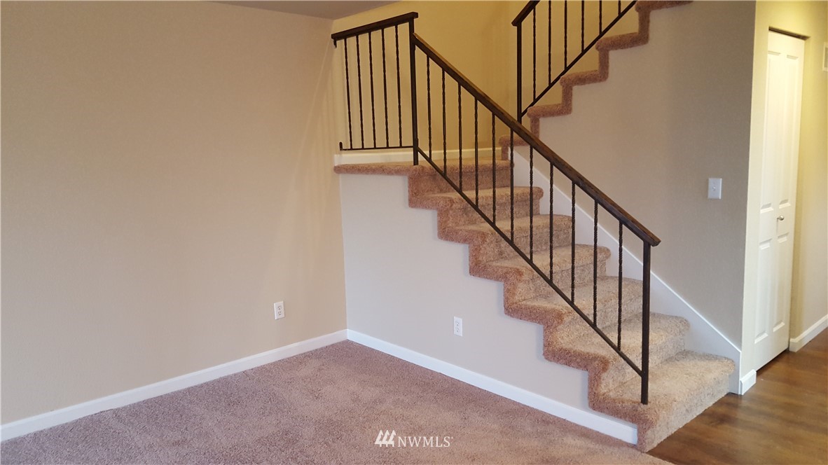 2126 185th Place Southeast Bothell, WA 98012 - Photo 10 of 22