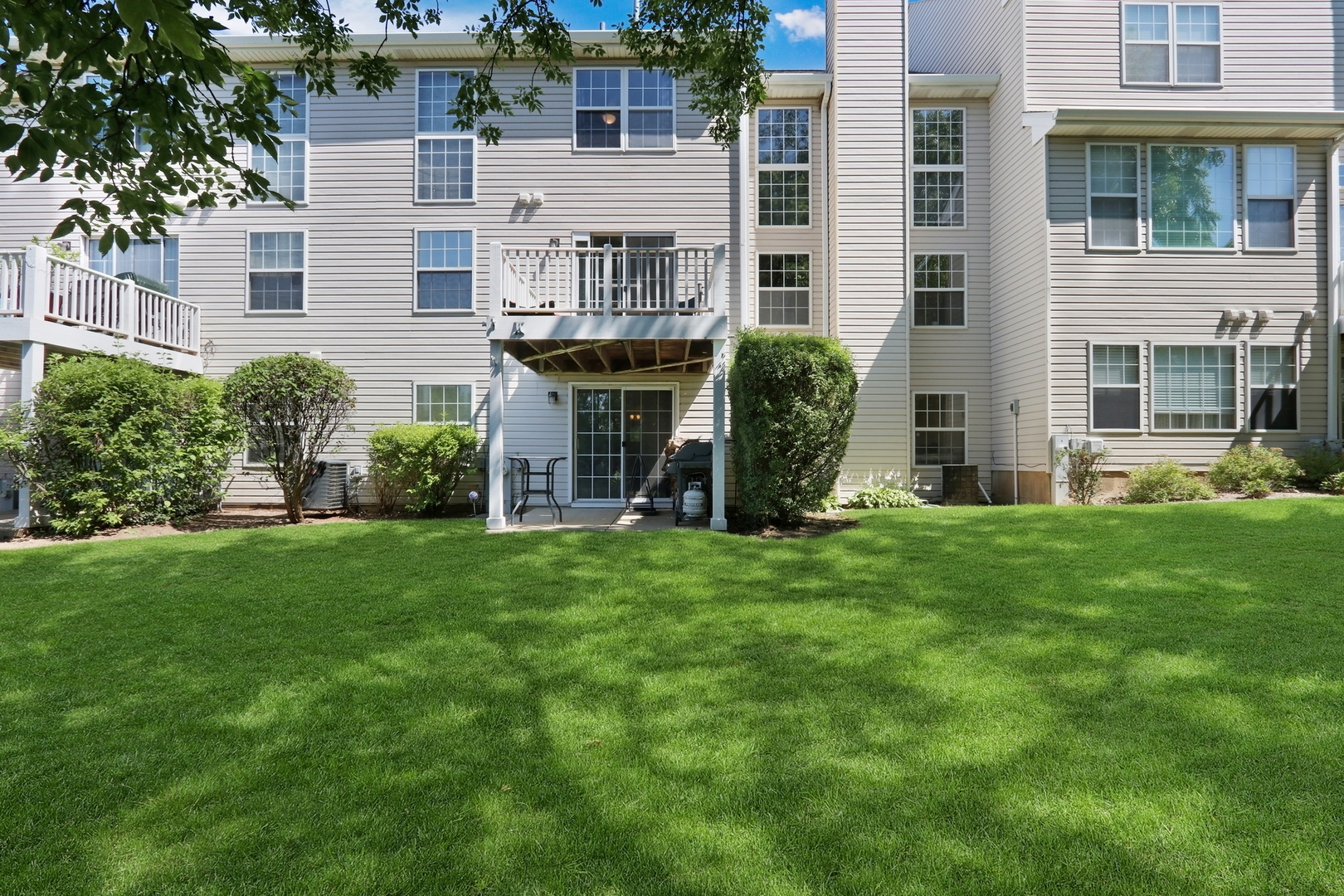 227 Rainier Way Fox Lake, IL 60020 - Photo 40 of 45