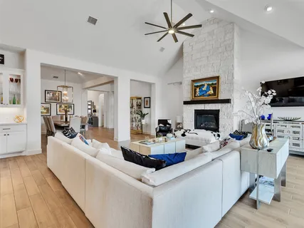 $975,000 | 5422 Farm Hill Way, Fulshear, TX 77406