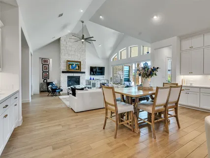 $975,000 | 5422 Farm Hill Way, Fulshear, TX 77406