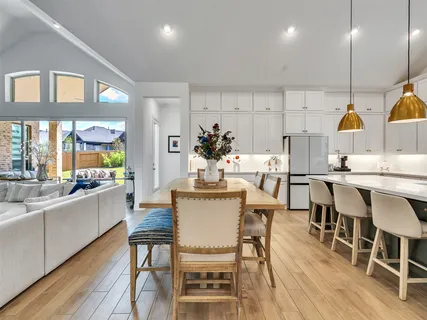 $975,000 | 5422 Farm Hill Way, Fulshear, TX 77406