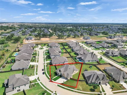 $975,000 | 5422 Farm Hill Way, Fulshear, TX 77406