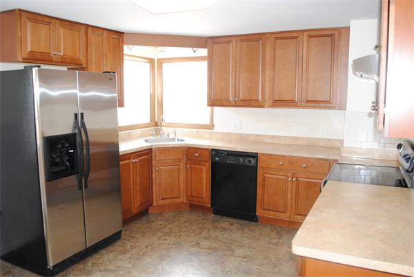20 Plant Road Waltham, MA 02451 - Photo 3 of 10