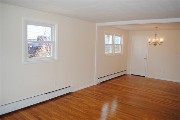 20 Plant Road Waltham, MA 02451 - Photo 5 of 10