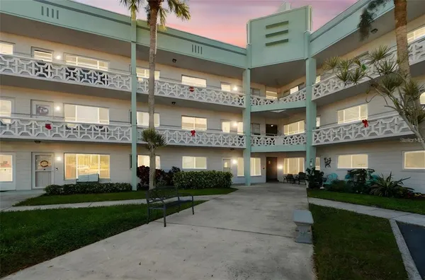 $1,495 | 2455 Finlandia Lane, Unit 67, Clearwater, FL 33763
